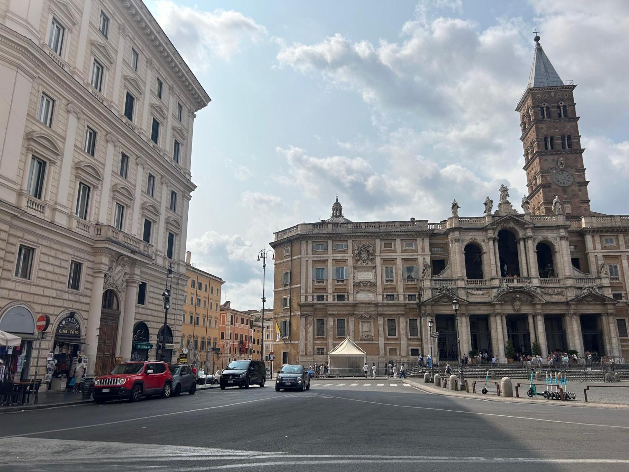 Glam Sm Maggiore Guest House Rome Exterior photo